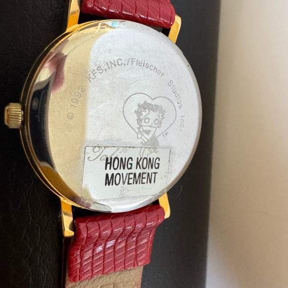 Betty Boop Retro Vintage Red and Gold Watch - Picture 7 of 8